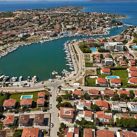 Izmir çeşmede Yazlık Kışlık Daire