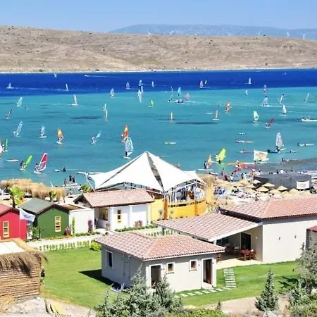 Izmir çeşmede Yazlık Kışlık Daire Çeşme