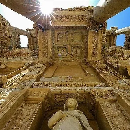 Izmir çeşmede Yazlık Kışlık Daire Daire *