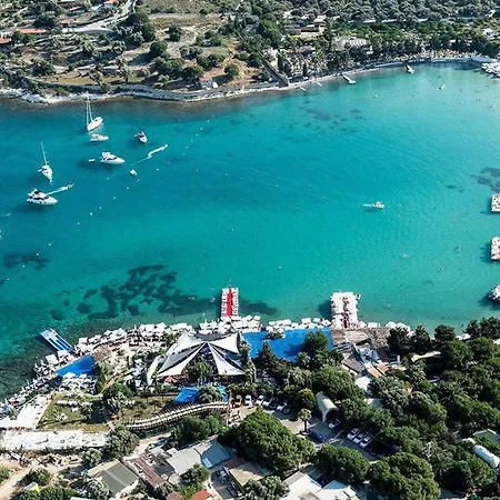 Apartament Izmir Cesmede Yazlik Kislik Daire *
